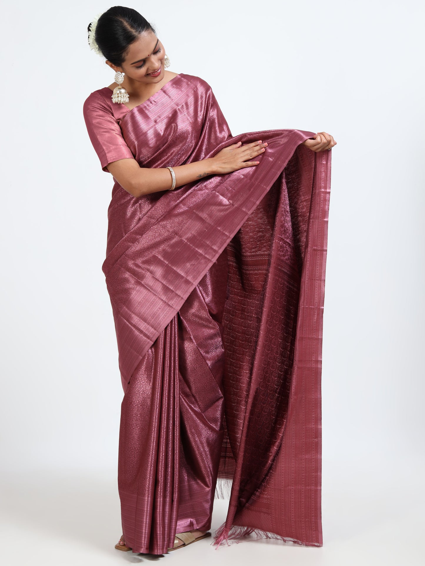 Somky Topaz silk saree with matching unstitched blouse