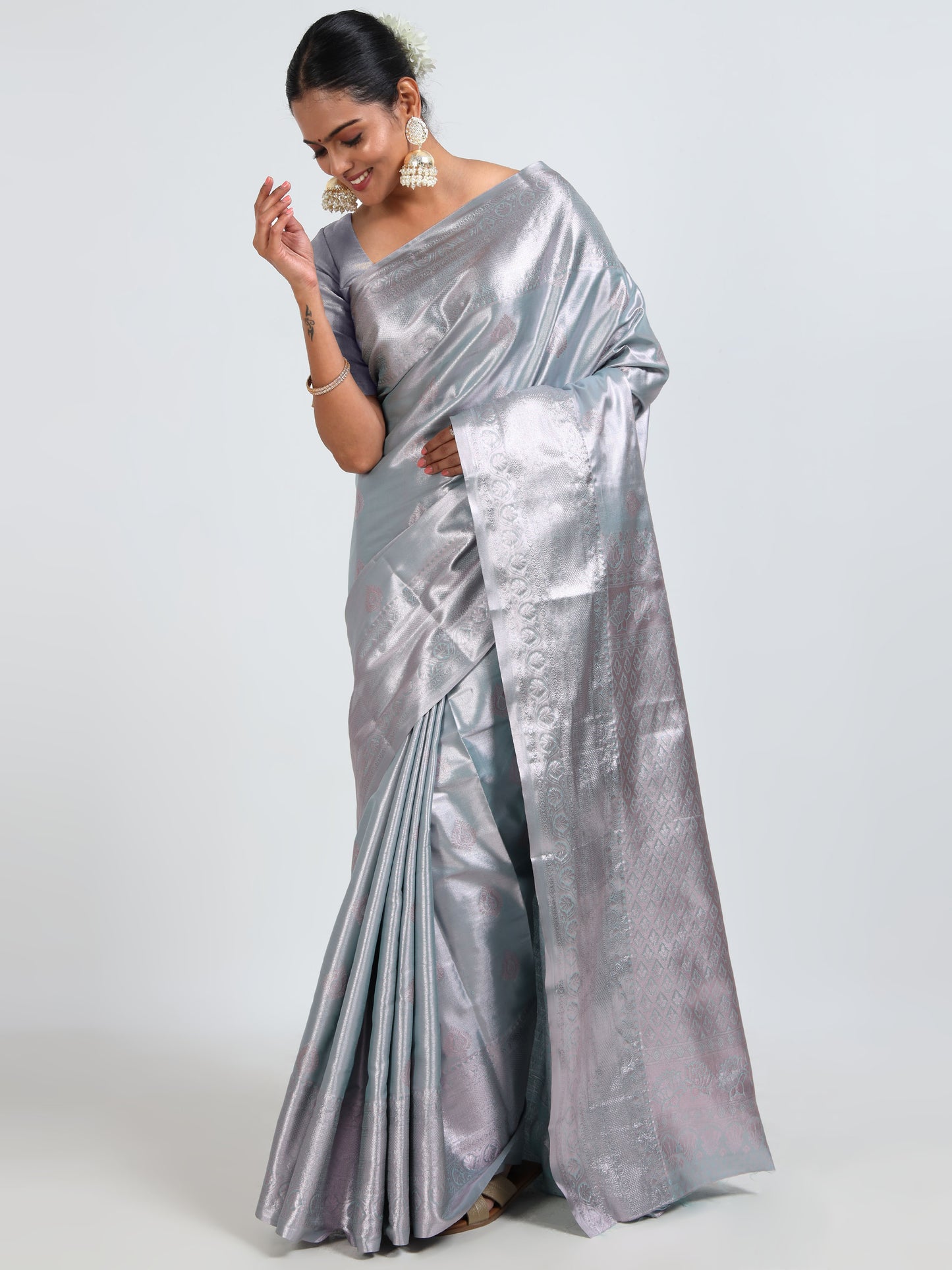 Regent Grey silk saree with matching unstitched blouse