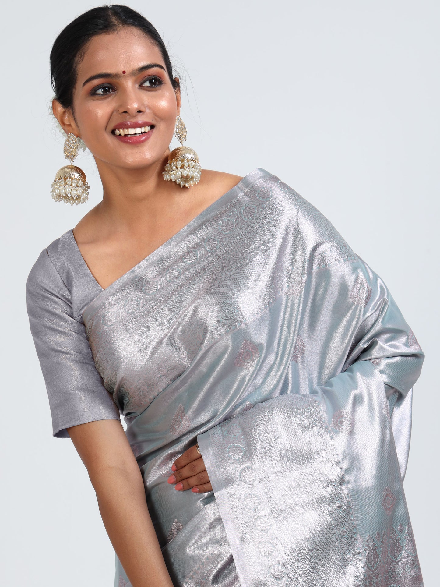 Regent Grey silk saree with matching unstitched blouse