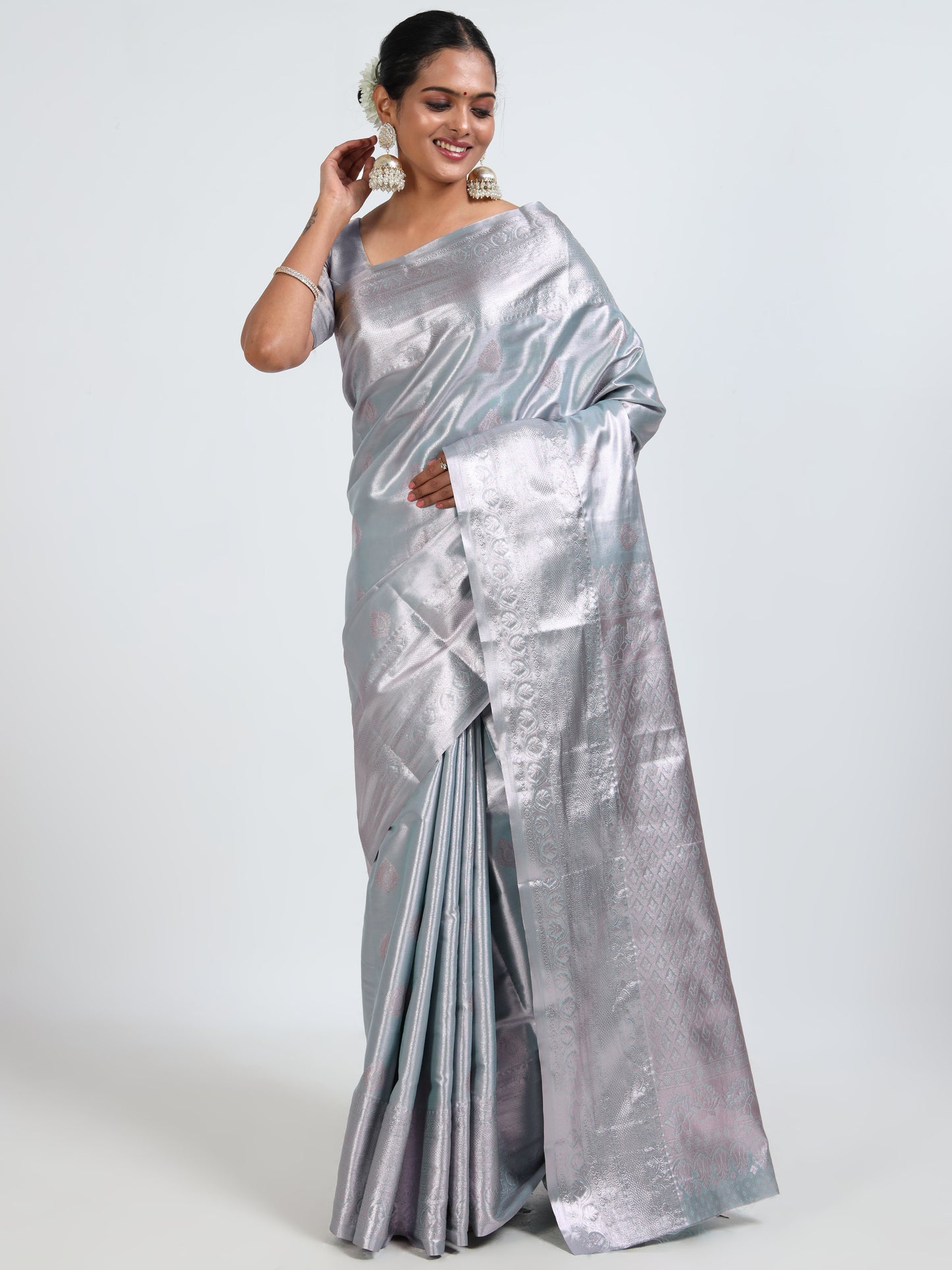 Regent Grey silk saree with matching unstitched blouse